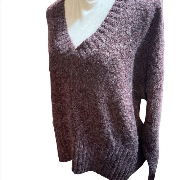 ❤️🧶Abound cozy V Neck Sweater | Women’s | medium - Picture 7 of 9